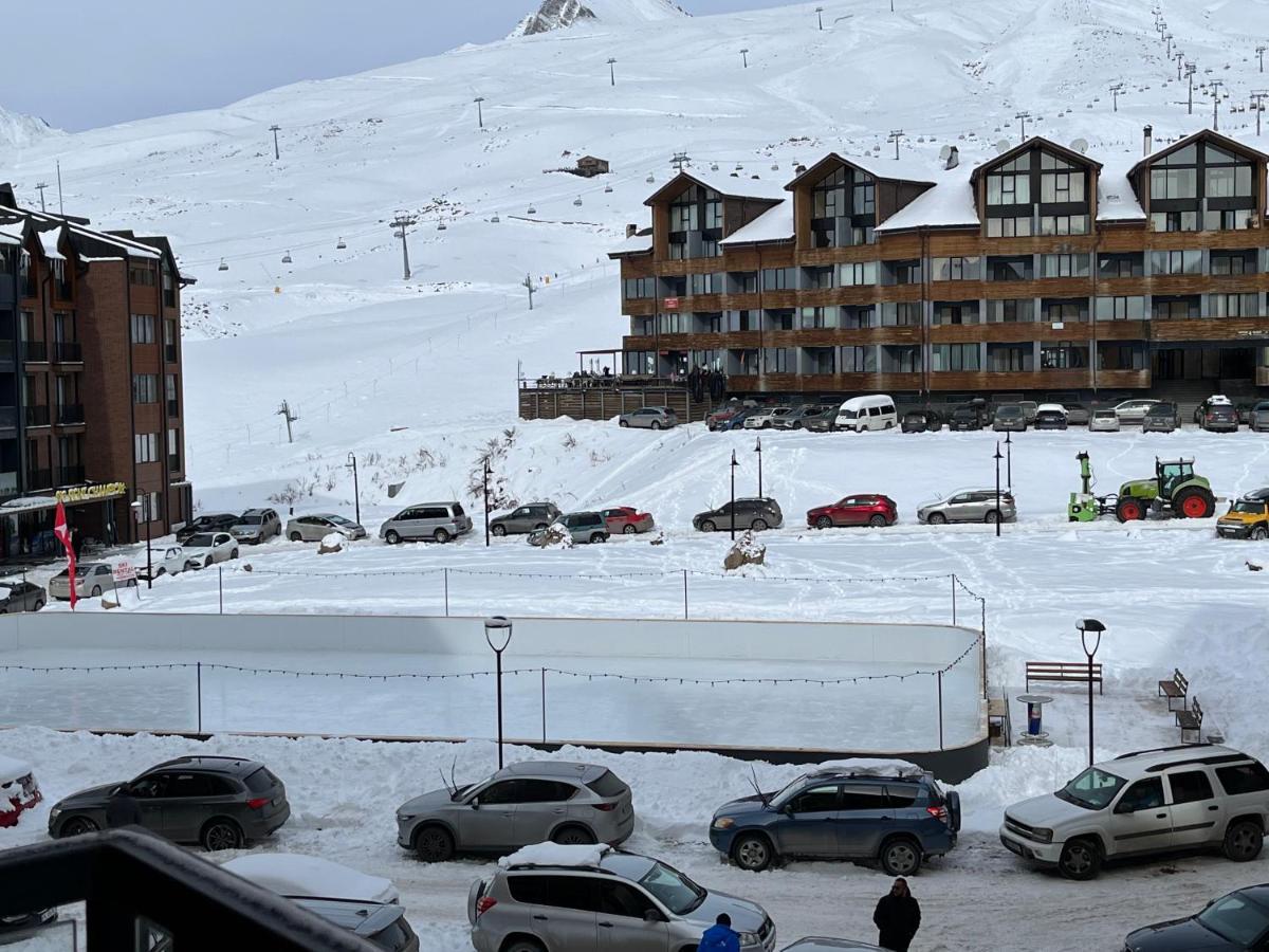 Delux Apartment Next To Ice Rink Gudauri Luaran gambar